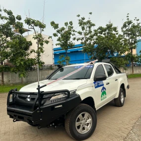 Mitsubishi Triton with Snorkel PT Madhani Talatah Nusantara